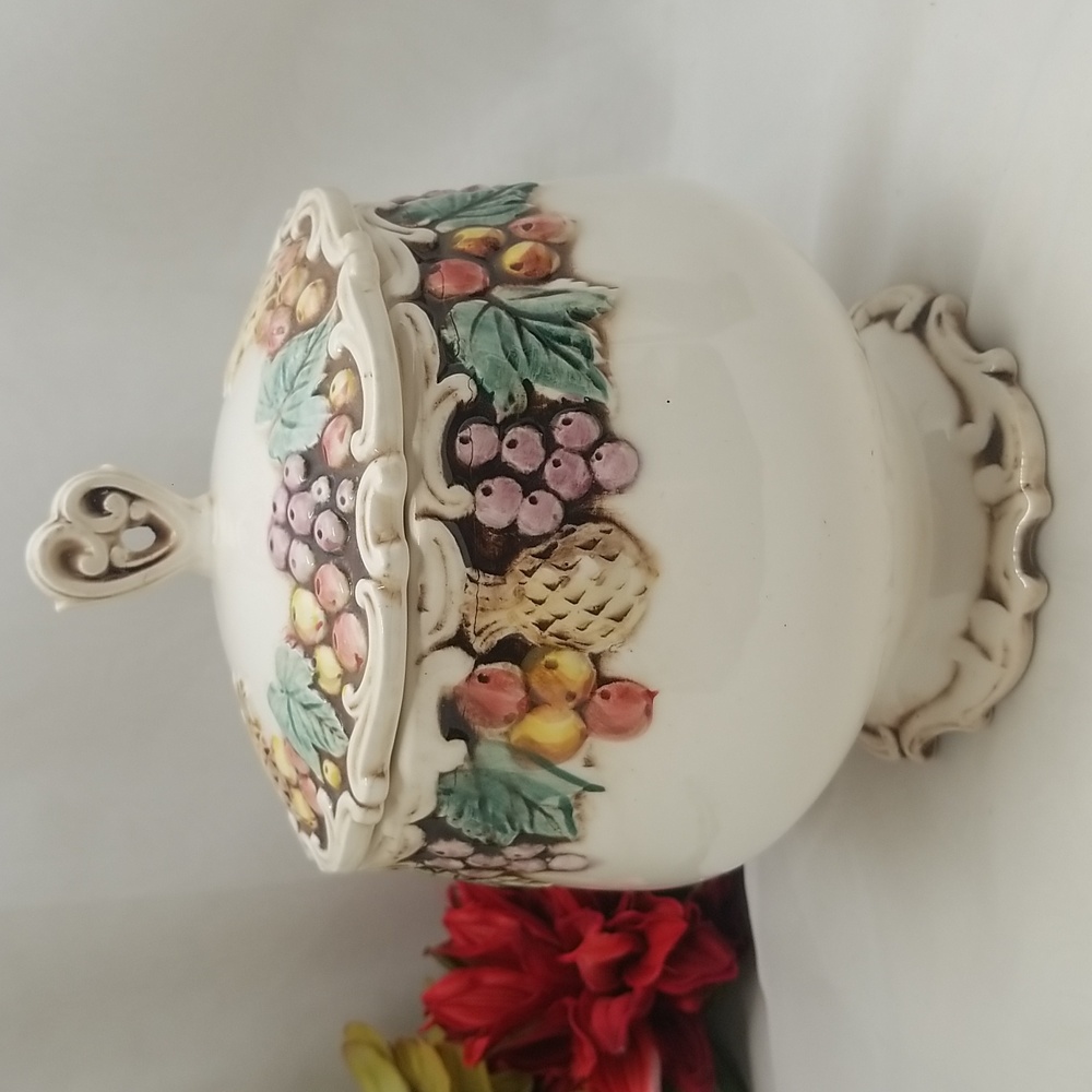Lefton Della Robbia Cookie Biscuit Jar
